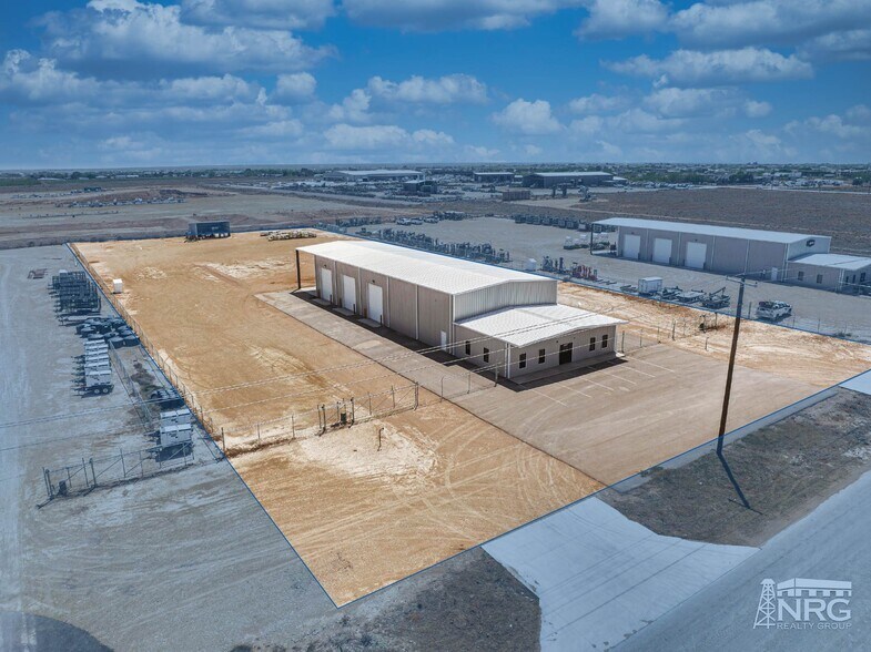 2104 E County Road 130, Midland, TX for lease - Building Photo - Image 1 of 13