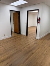 187 E Wilbur Rd, Thousand Oaks, CA for lease Interior Photo- Image 1 of 3