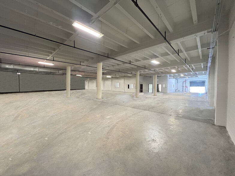 1701 Trinity St, Los Angeles, CA for lease - Interior Photo - Image 3 of 7