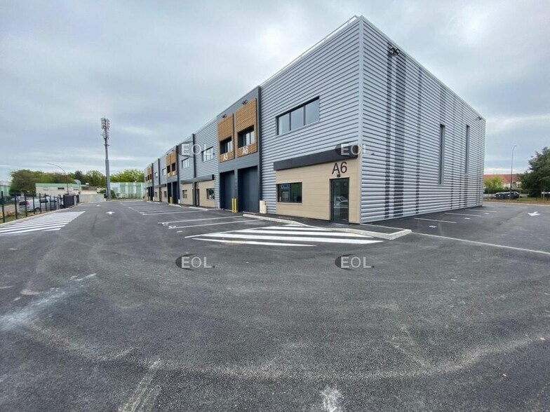 Flex in Villemoisson-sur-Orge for lease - Building Photo - Image 1 of 5
