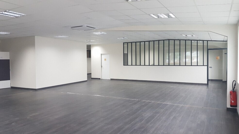 29 Avenue De Magudas, Le Haillan for lease - Building Photo - Image 1 of 5