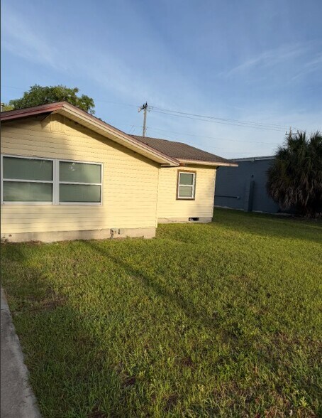 1011 S Palm Ave, Palatka, FL à vendre - Photo du bâtiment - Image 3 de 9