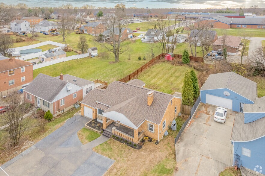 437 Commonwealth Ave, Erlanger, KY for lease - Aerial - Image 2 of 13
