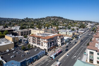 552-560 El Camino Real, San Carlos, CA - Aérien  Vue de la carte