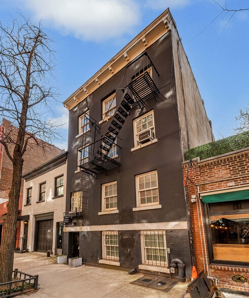 32 Jane St, New York, NY for sale - Building Photo - Image 3 of 8