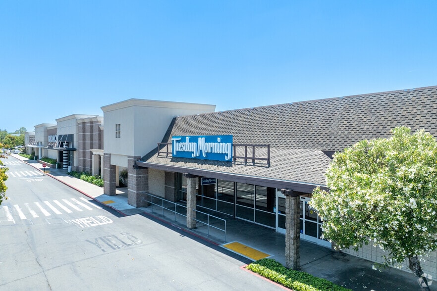 880-898 Blossom Hill Rd, San Jose, CA for lease - Building Photo - Image 2 of 7