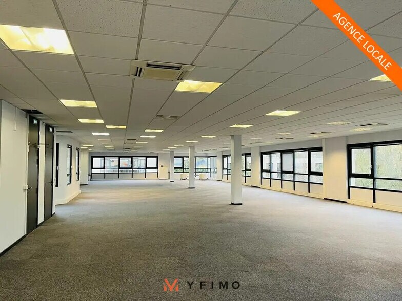 Office in Guyancourt for lease - Building Photo - Image 3 of 5