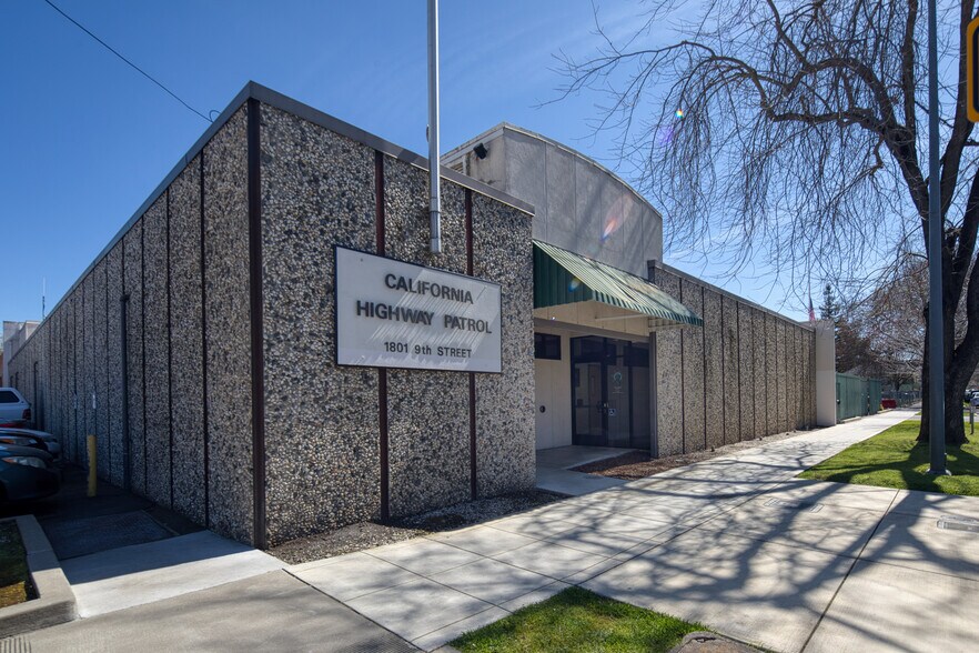 1801-1811 9th St, Sacramento, CA à vendre - Photo du bâtiment - Image 2 de 5