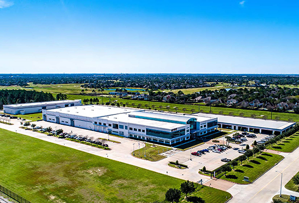 23000 NW Lake Dr, Houston, TX à vendre - Photo du bâtiment - Image 1 de 1