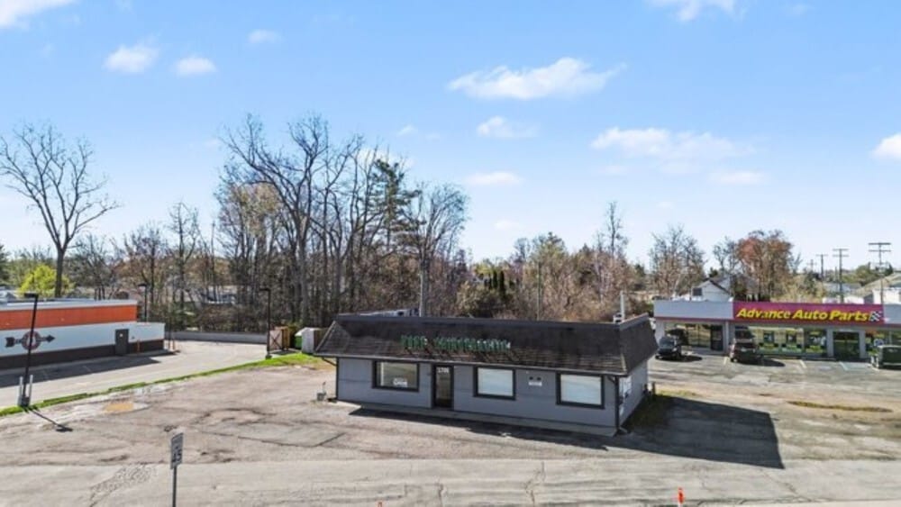 1705 Gratiot Blvd, Marysville, MI for sale Primary Photo- Image 1 of 21