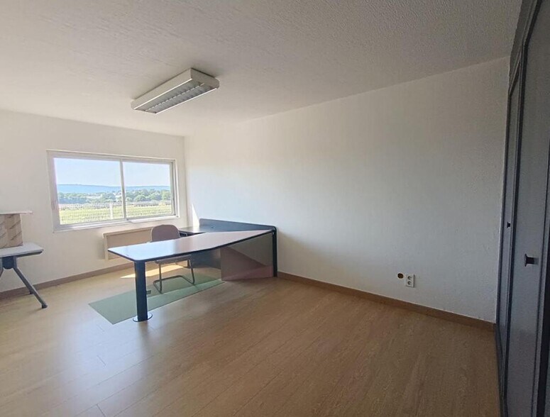 Flex in Châteauneuf-du-Faou for sale - Interior Photo - Image 3 of 7