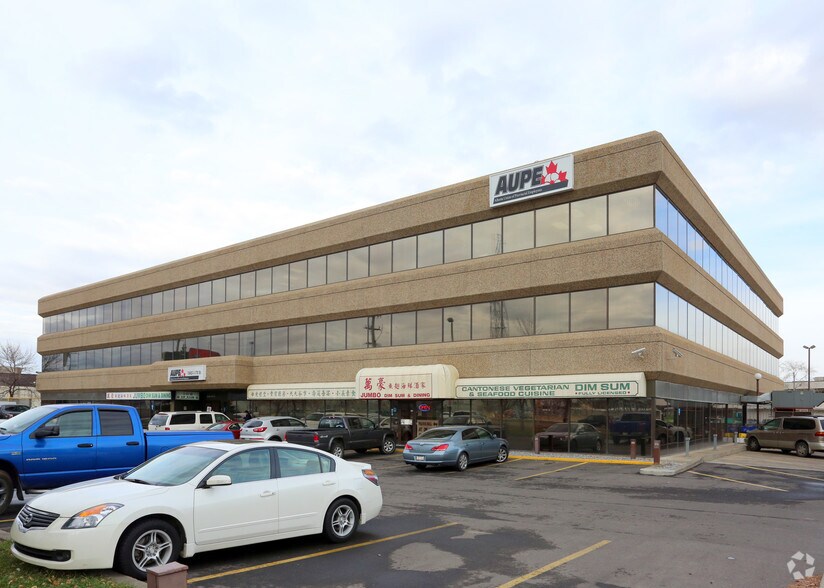 10451 170th St NW, Edmonton, AB à vendre - Photo du bâtiment - Image 1 de 1