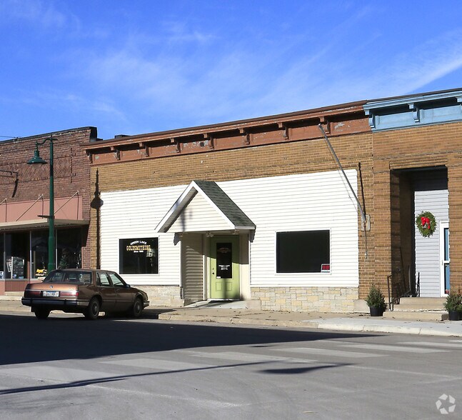 116 Manitoba St, Spicer, MN à vendre - Photo du bâtiment - Image 2 de 2