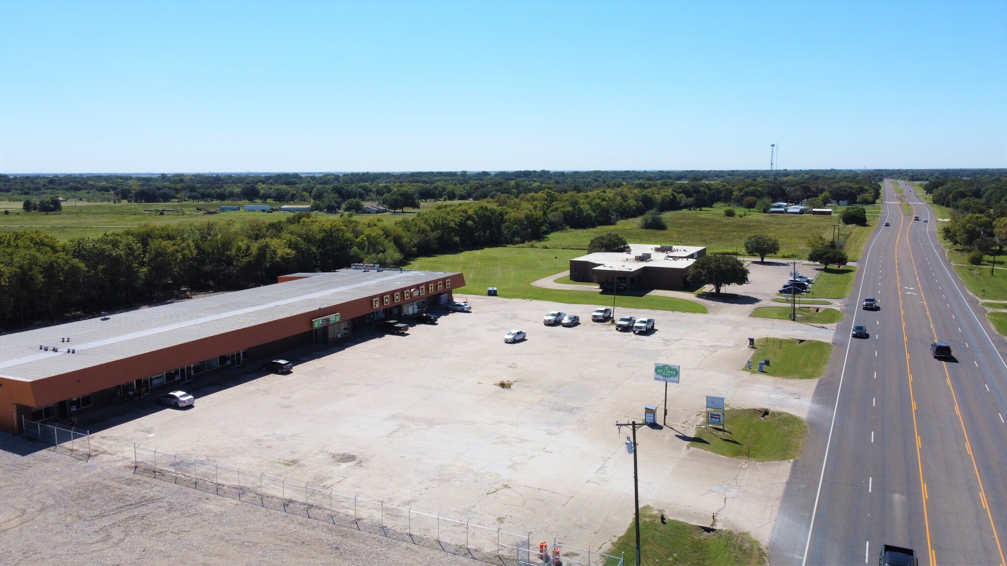 1001 NW 2nd St, Kerens, TX à vendre Photo du bâtiment- Image 1 de 1