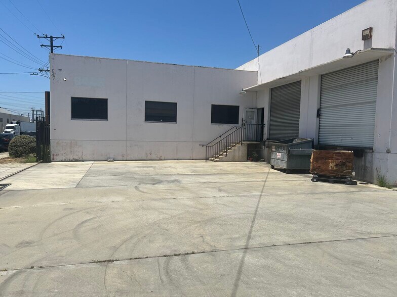 6445 Fleet St, Commerce, CA à louer - Photo du bâtiment - Image 2 de 7