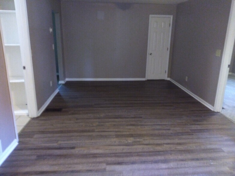 2023 Ridge Ave, Rockford, IL à vendre - Photo principale - Image 1 de 1