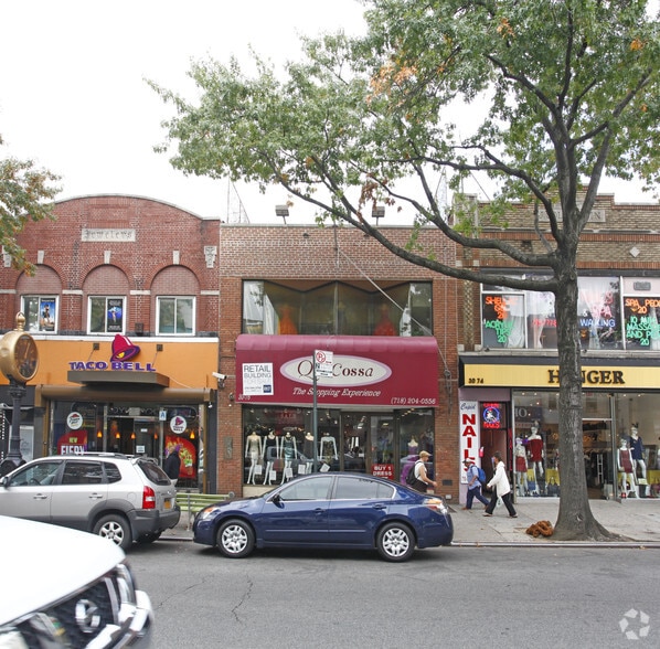 30-76 Steinway St, Astoria, NY for lease - Building Photo - Image 2 of 14