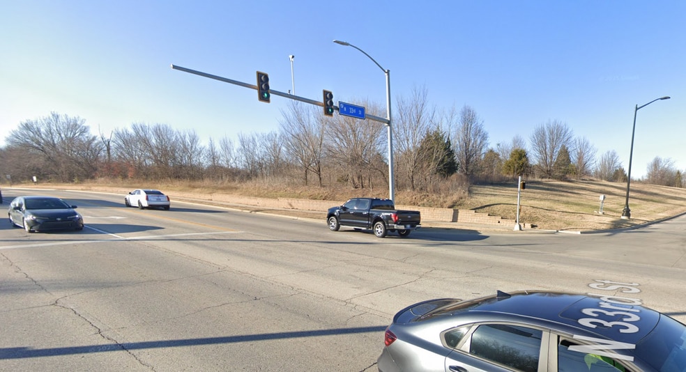 E Kenosha St, Broken Arrow, OK for sale - Building Photo - Image 3 of 5
