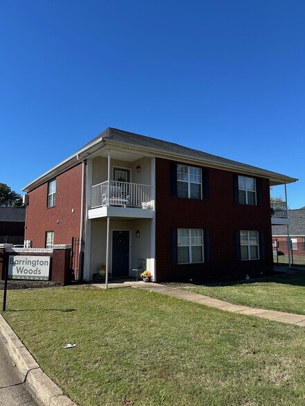 812 Barrington Woods Cv, Southaven, MS à vendre - Photo du bâtiment - Image 2 de 31