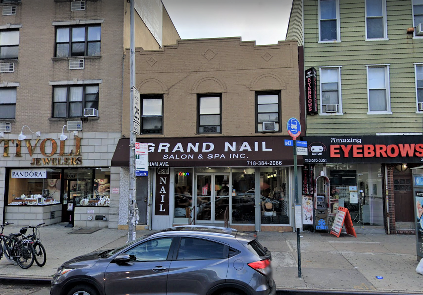 329 Graham Ave, Brooklyn, NY for sale - Building Photo - Image 1 of 1