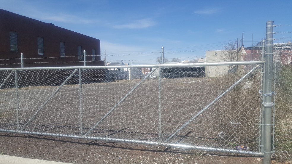 331-339 E Main St, Norristown, PA à vendre - Photo du bâtiment - Image 3 de 5