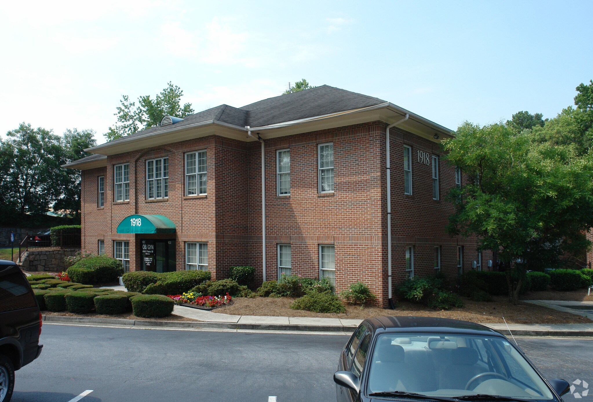 1918 Northlake Pky, Tucker, GA à vendre Photo principale- Image 1 de 26