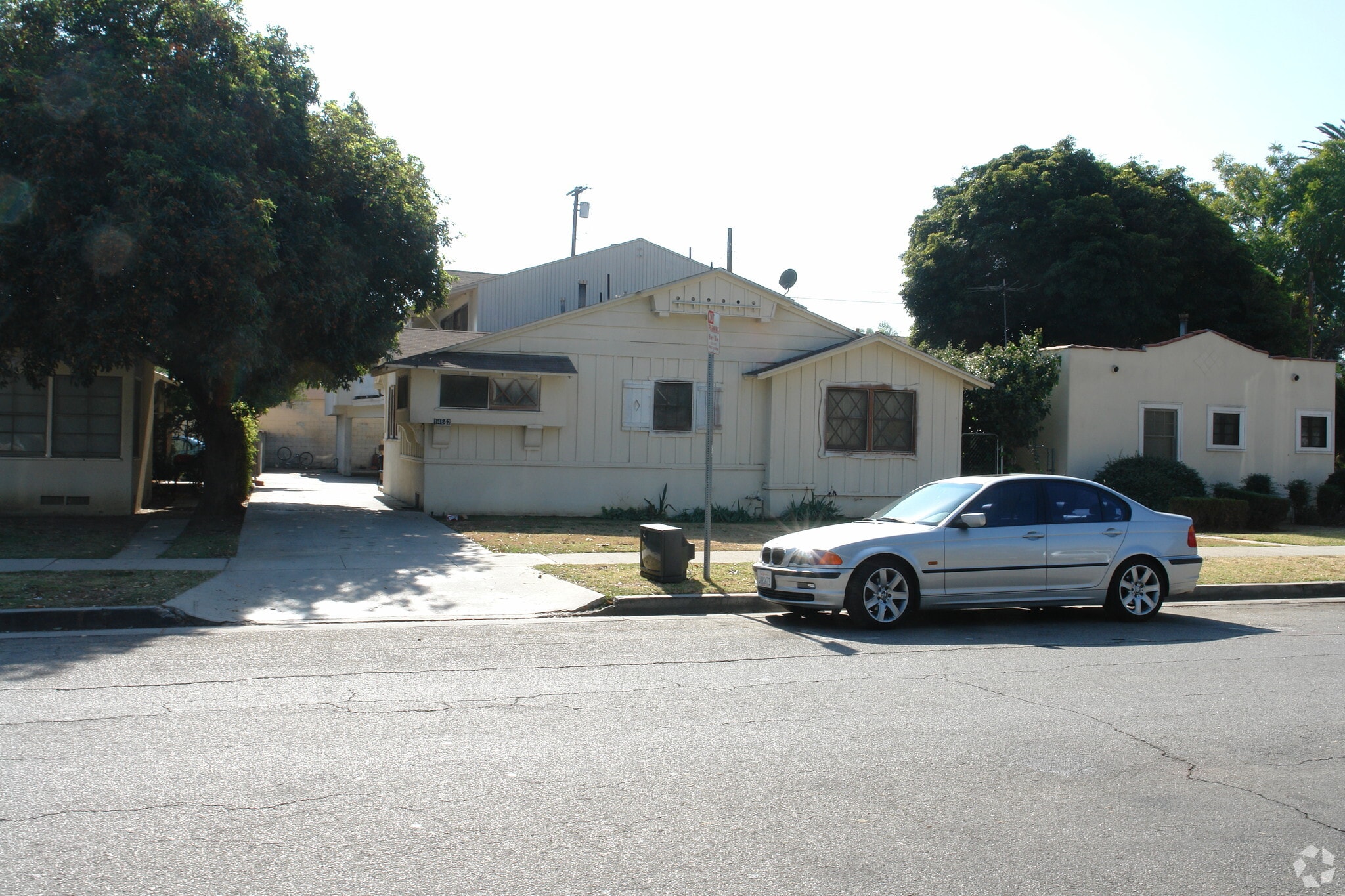 14642 Gilmore St, Van Nuys, CA for sale Primary Photo- Image 1 of 3