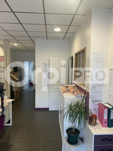 Retail in Bruges for lease - Interior Photo - Image 3 of 9