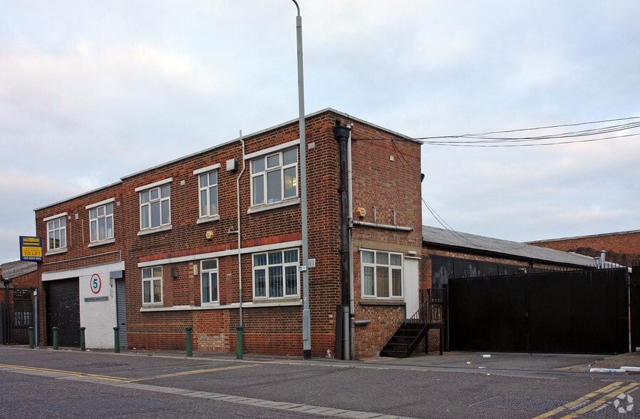 Argall Av, London for lease - Building Photo - Image 2 of 4