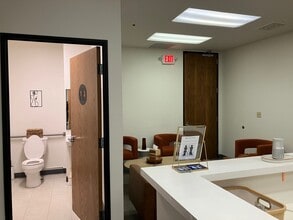 2970 Hilltop Mall Rd, Richmond, CA for lease Building Photo- Image 2 of 22