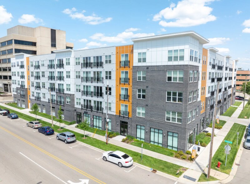 501 S Capitol Ave, Lansing, MI à louer - Photo du bâtiment - Image 2 de 33