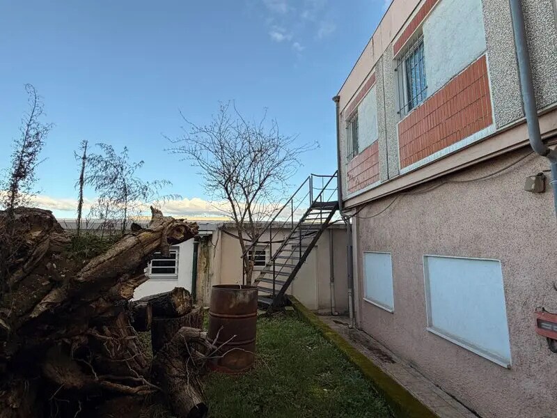 Bureau dans Villeurbanne à vendre Photo du bâtiment- Image 1 de 2