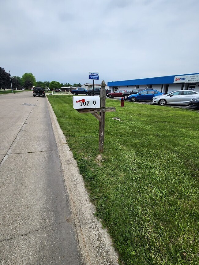 Plus de détails pour 10240 Thor Dr, Freeland, MI - Industriel à louer