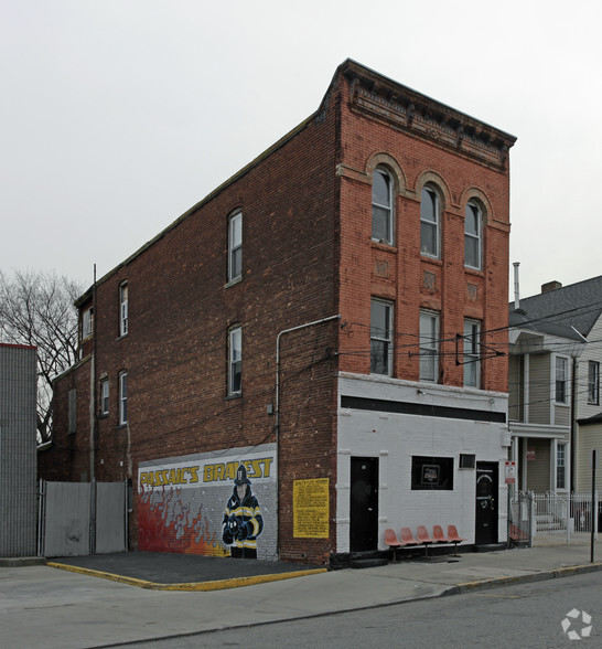 69 Jefferson St, Passaic, NJ à vendre - Photo principale - Image 1 de 1