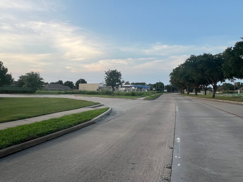 S Gessner Road, Missouri City, TX for sale - Building Photo - Image 2 of 11