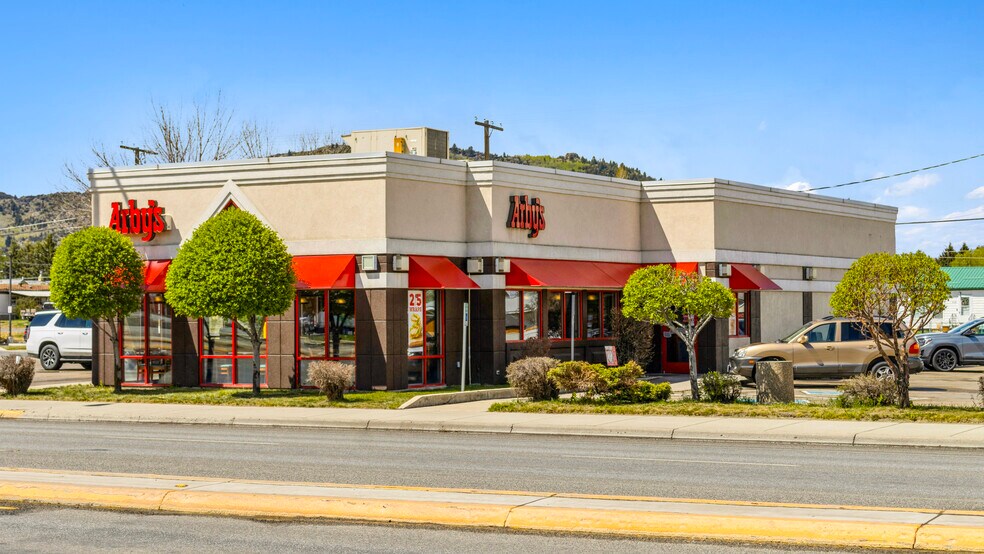 3131 Harrison Ave, Butte, MT à vendre - Photo du bâtiment - Image 2 de 4