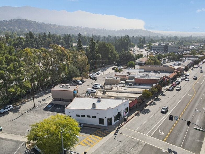 1129 Foothill Blvd, La Cañada Flintridge, CA for lease - Building Photo - Image 3 of 11