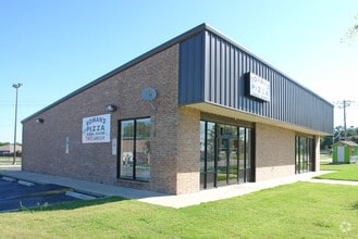 3001 N Elm St, Denton, TX for lease Building Photo- Image 1 of 6
