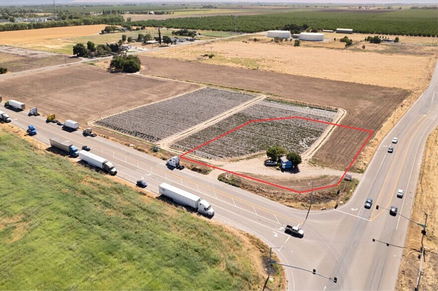 584 French Camp Rd, French Camp, CA à vendre - Photo du bâtiment - Image 3 de 6