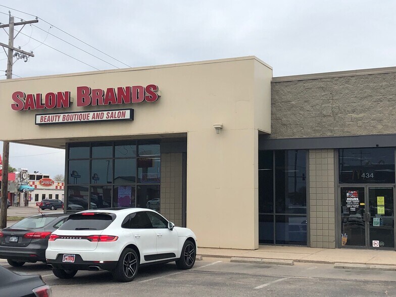 434 S West St, Wichita, KS à louer - Photo du bâtiment - Image 2 de 27