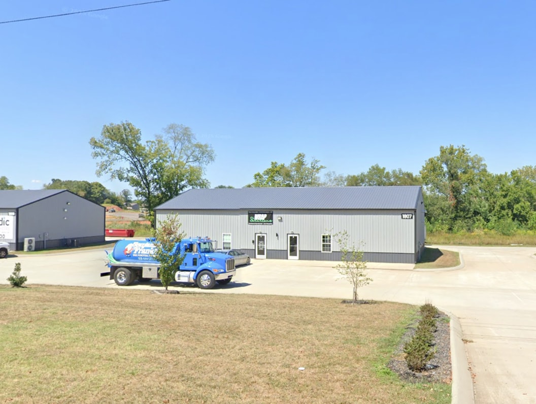 1807 E Boy Scout Rd, Clarksville, TN for lease Building Photo- Image 1 of 3