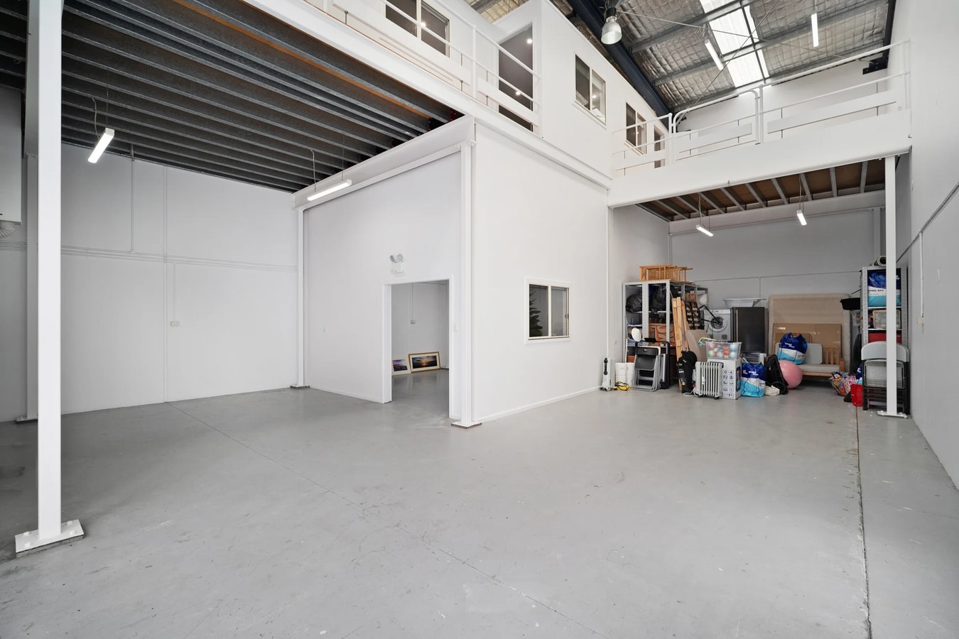 16-18 Northumberland Rd, Caringbah, NSW 2229 - Unit 9 - - Interior Photo - Image 2 of 5