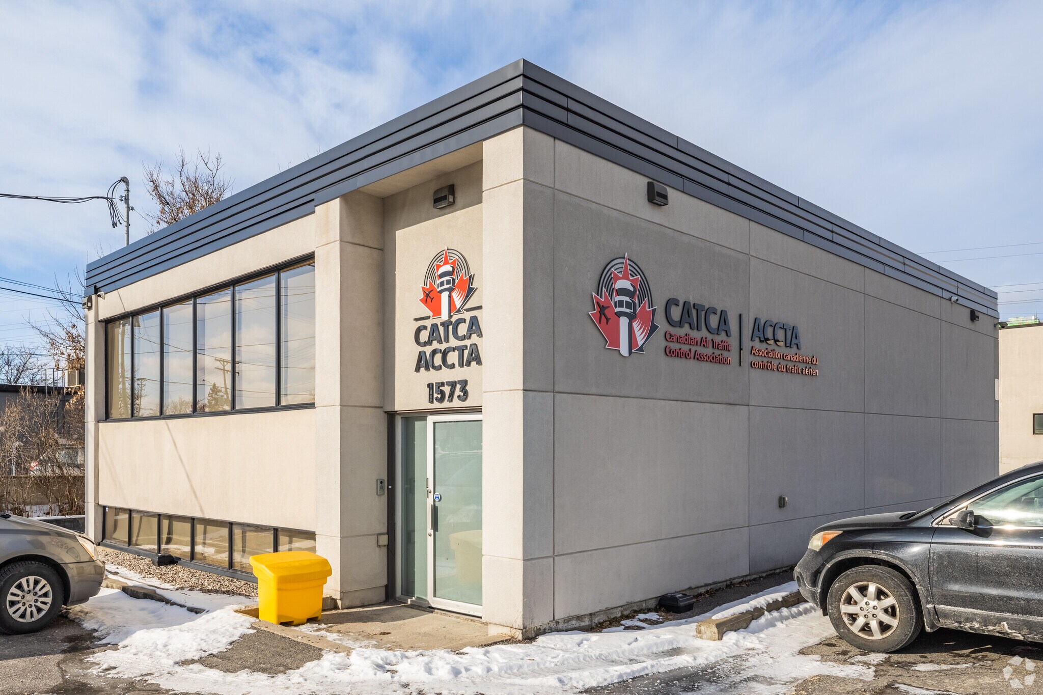 1573 Laperriere Ave, Ottawa, ON for sale Primary Photo- Image 1 of 1