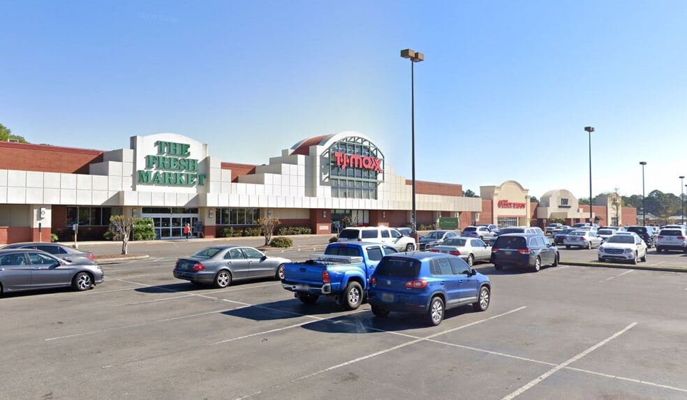 3930-3940 Airport Blvd, Mobile, AL for lease - Building Photo - Image 3 of 8