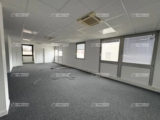 More details for 15-17 Rue Joël Le Theule, Montigny-le-Bretonneux - Office for Lease