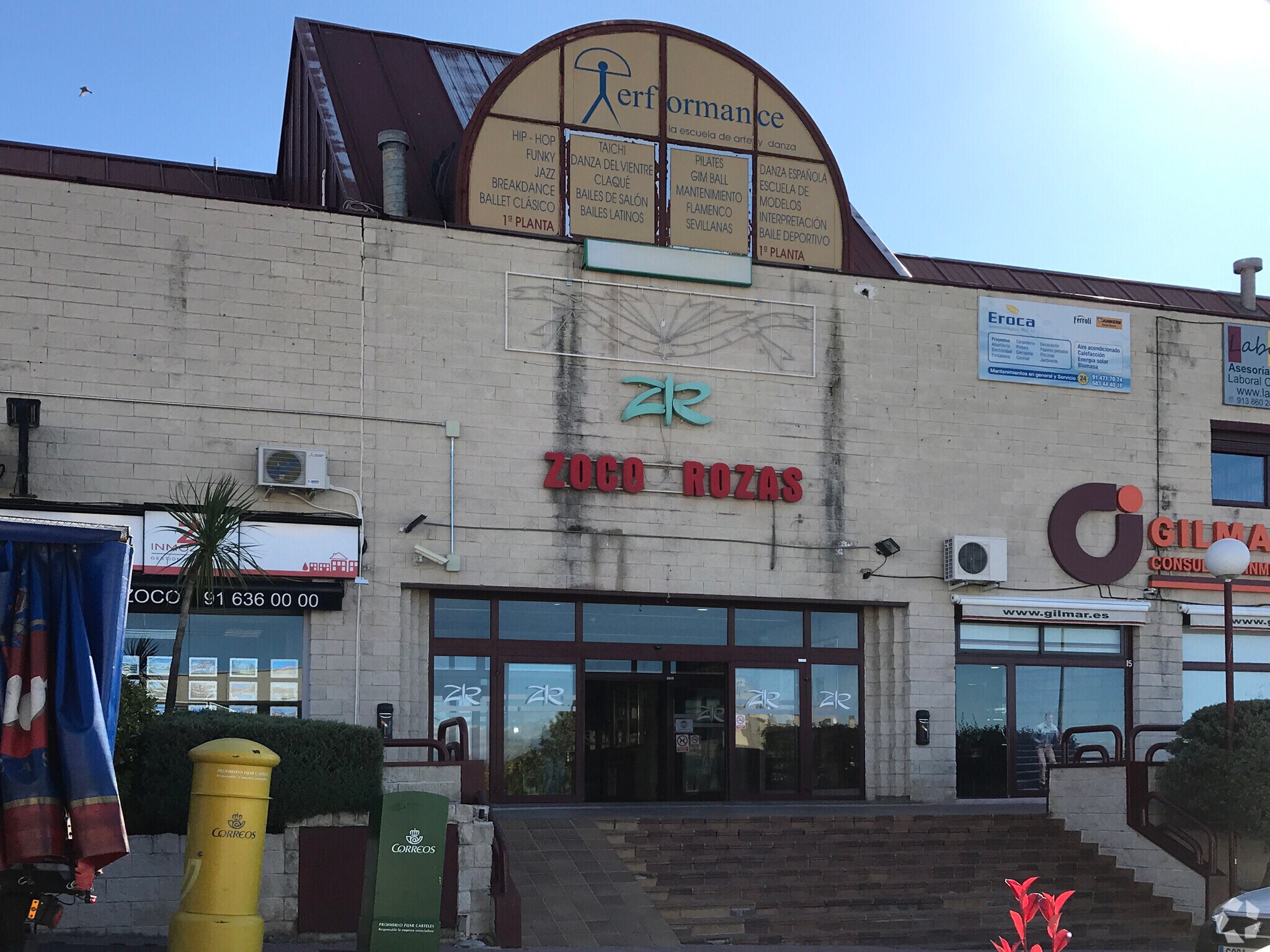 Retail in Las Rozas de Madrid, Madrid for lease Primary Photo- Image 1 of 3