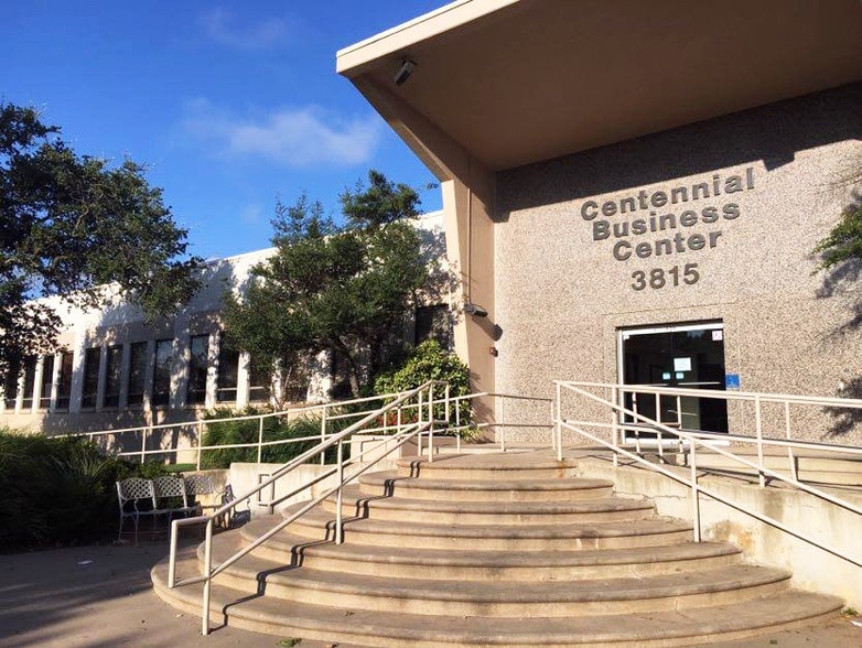 3813-3817 N Santa Fe Ave, Oklahoma City, OK for lease - Building Photo - Image 2 of 31