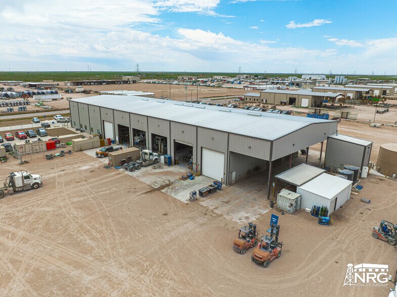 9814 W County Road 157, Midland, TX à louer - Photo du bâtiment - Image 3 de 6