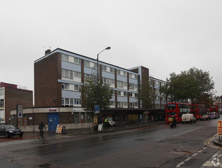 2-24 Camberwell Rd, London for lease - Primary Photo - Image 1 of 2