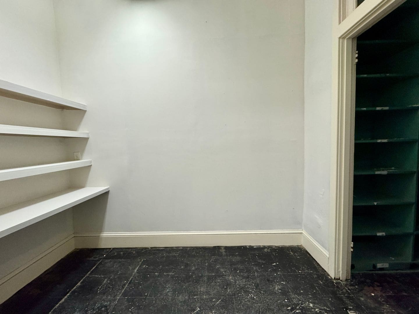 3502 Scotts Ln, Philadelphia, PA for lease Interior Photo- Image 1 of 7